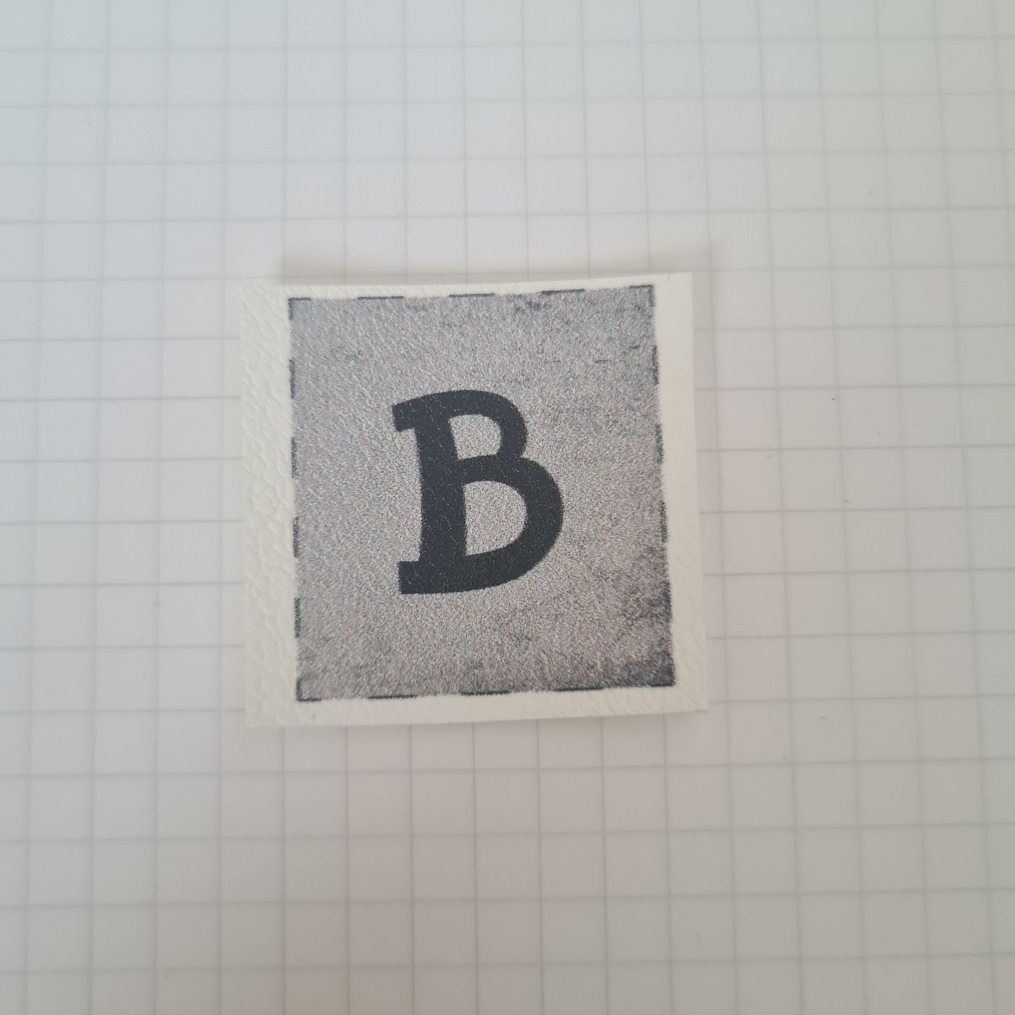 Kunstlederlabel - Buchstaben "B"