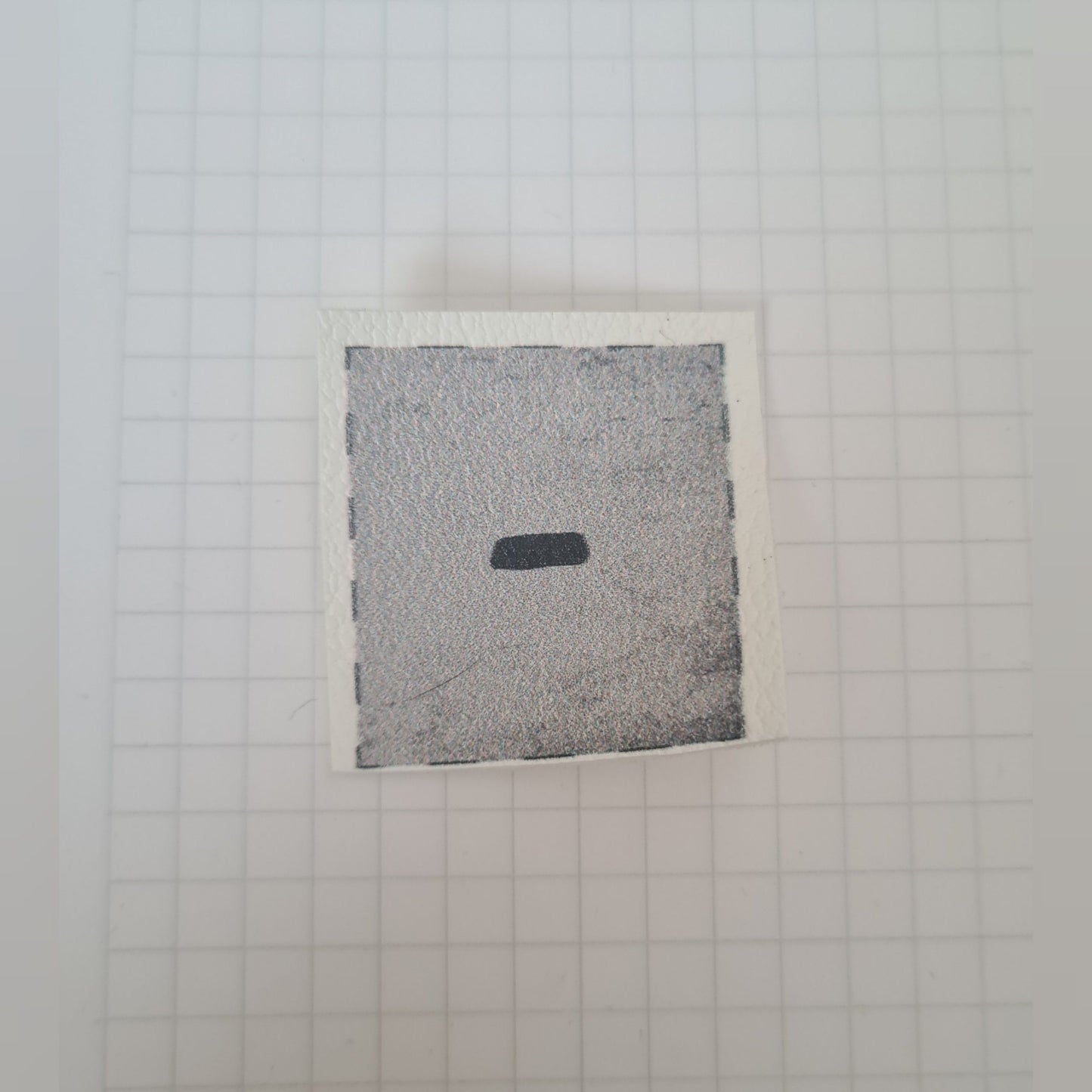 Kunstlederlabel - Buchstaben "-"