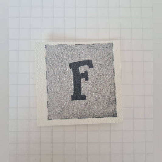 Kunstlederlabel - Buchstaben "F"