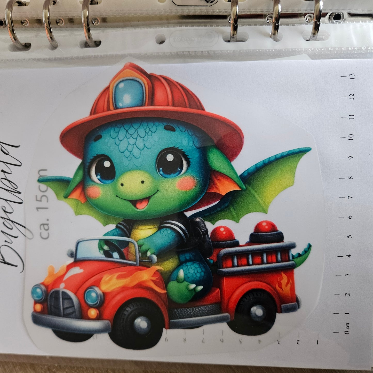 Bügelbild - ca. 15cm - Drache Feuerwehr