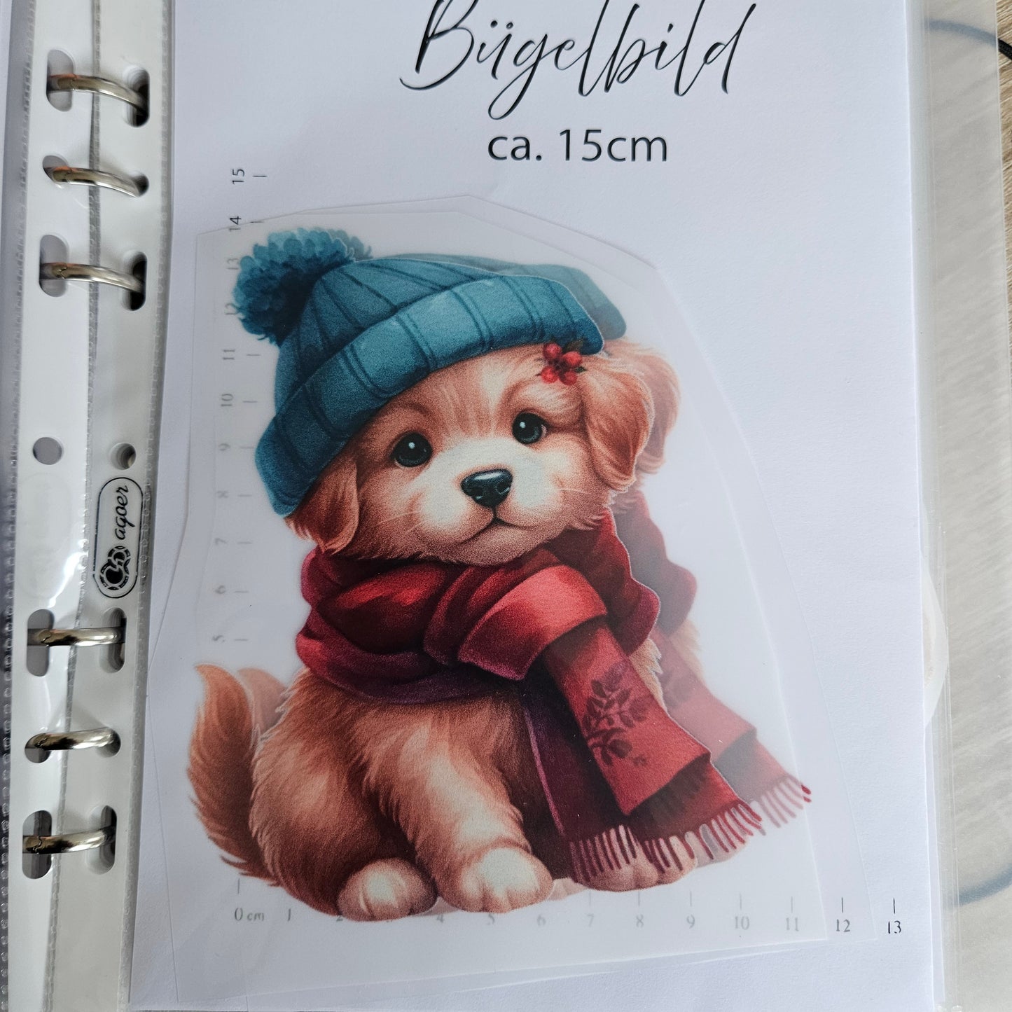 Bügelbild - ca. 14cm - Hund mit Mütze und Schal