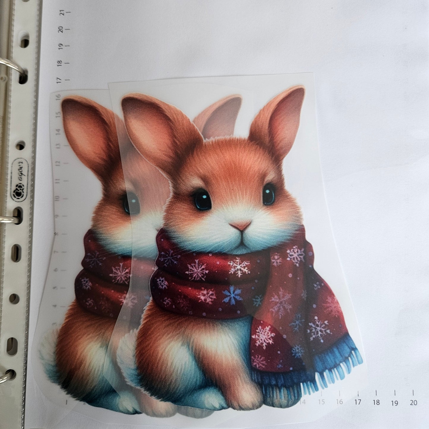 Bügelbild - ca. 20cm - Hase mit Schal