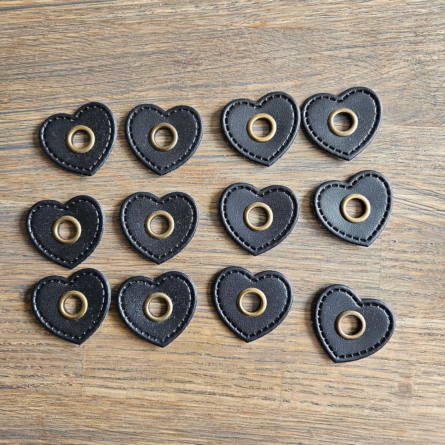 Set Ösenpatches Herz Schwarz 12 Stk