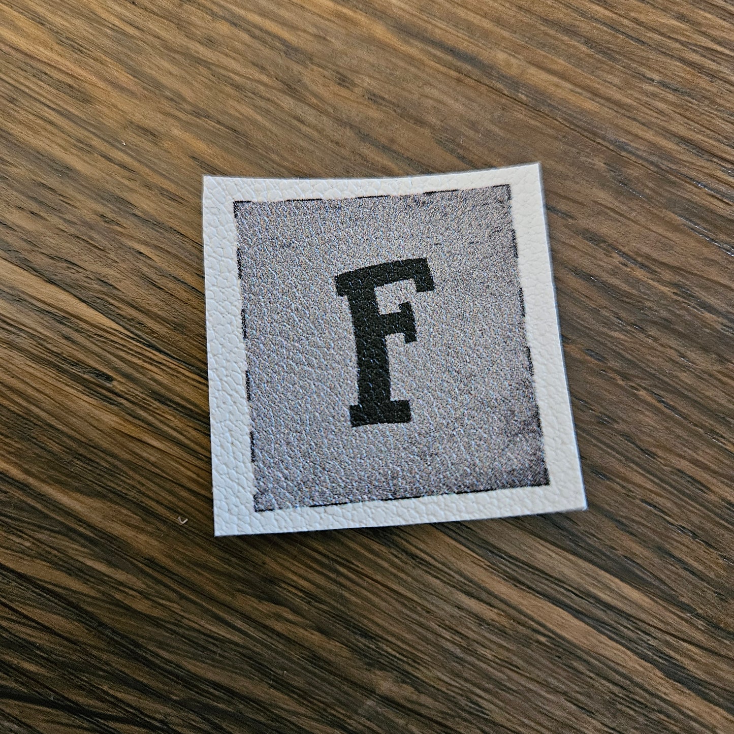 Kunstlederlabel - Buchstaben