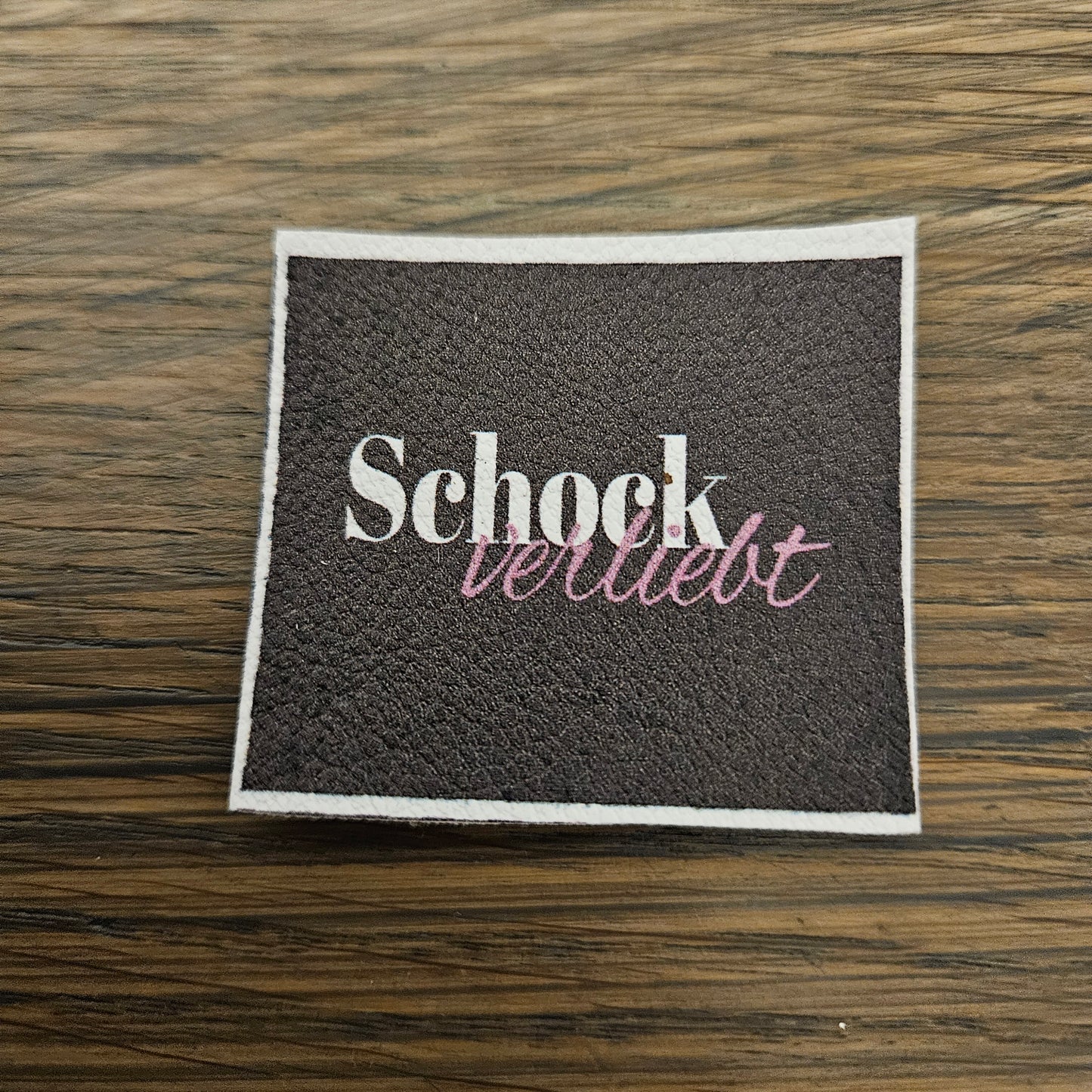 Kunstlederlabel - SchockVerliebt Dunkelbraun/Pink