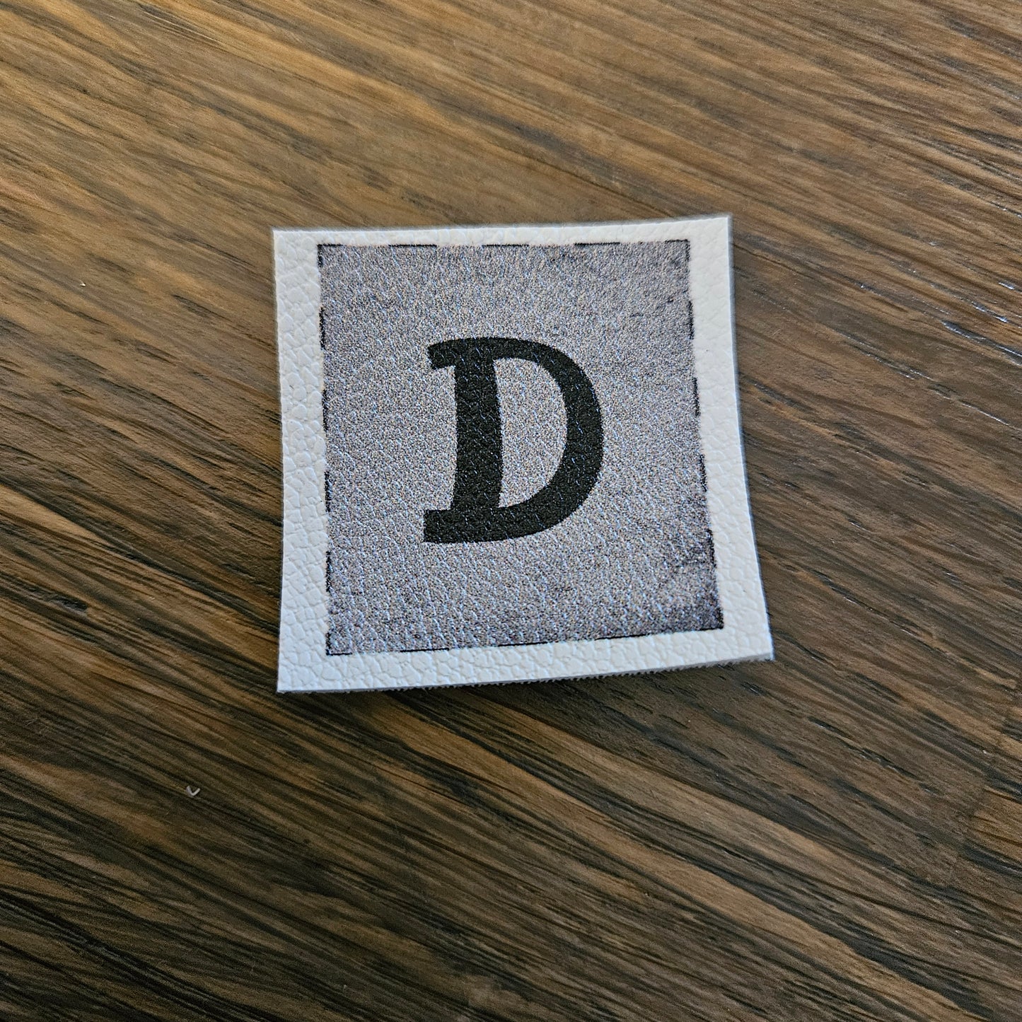 Kunstlederlabel - Buchstaben