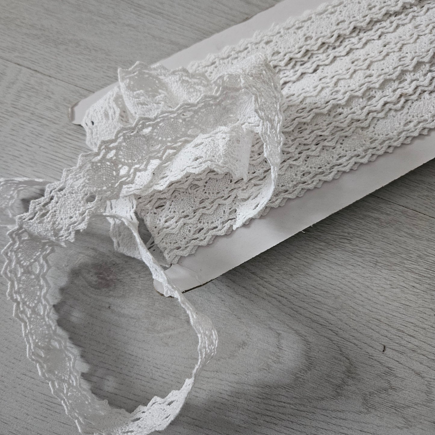 Auktion - Baumwoll Spitze Weiß Restbestand