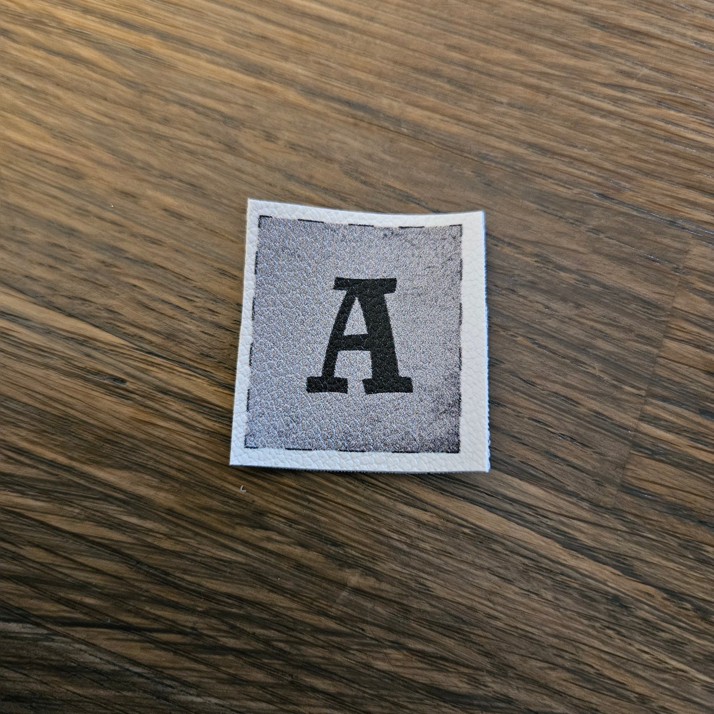 Kunstlederlabel - Buchstaben