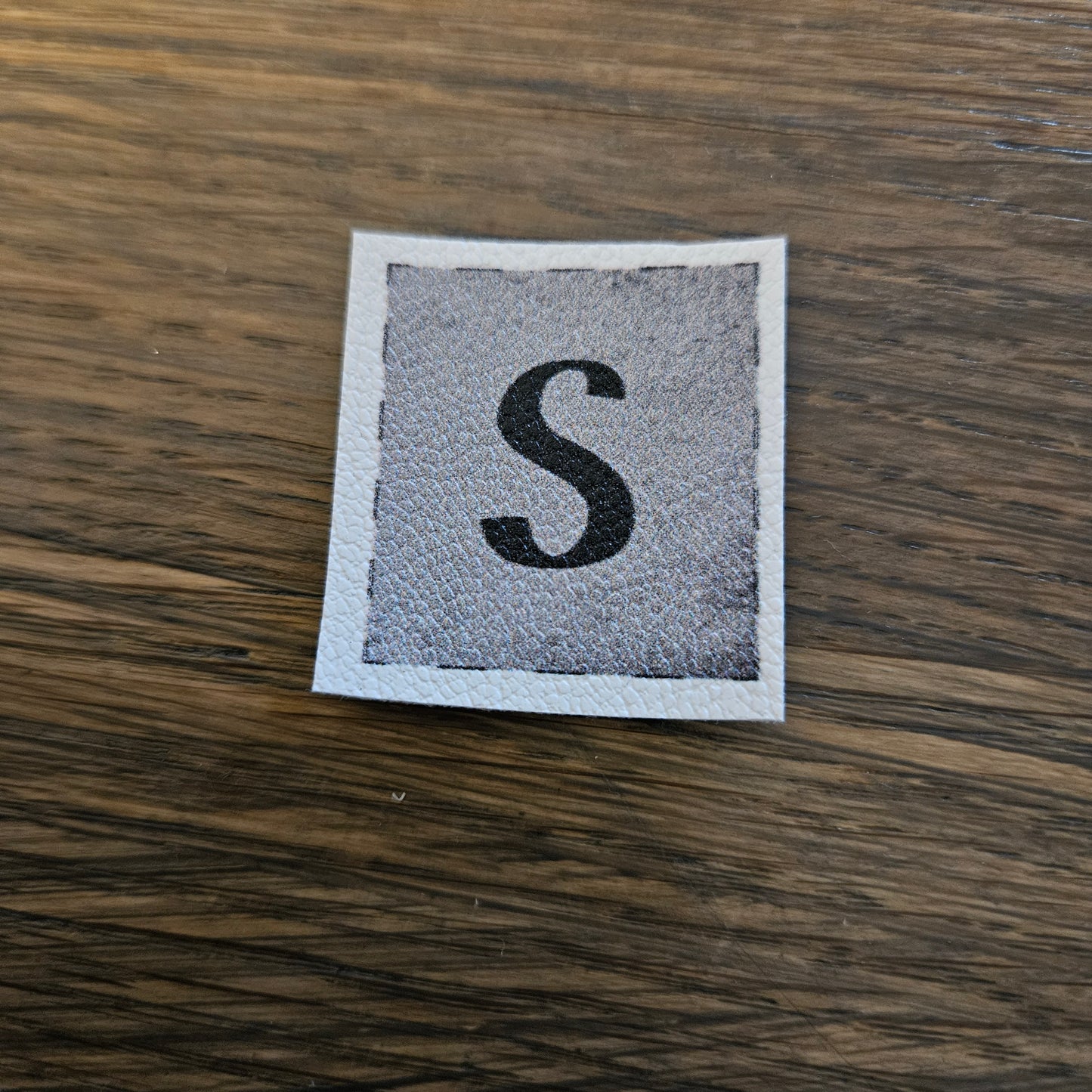 Kunstlederlabel - Buchstaben