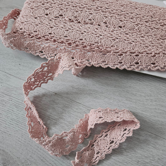 Auktion - Baumwoll Spitze Altrosa Restbestand