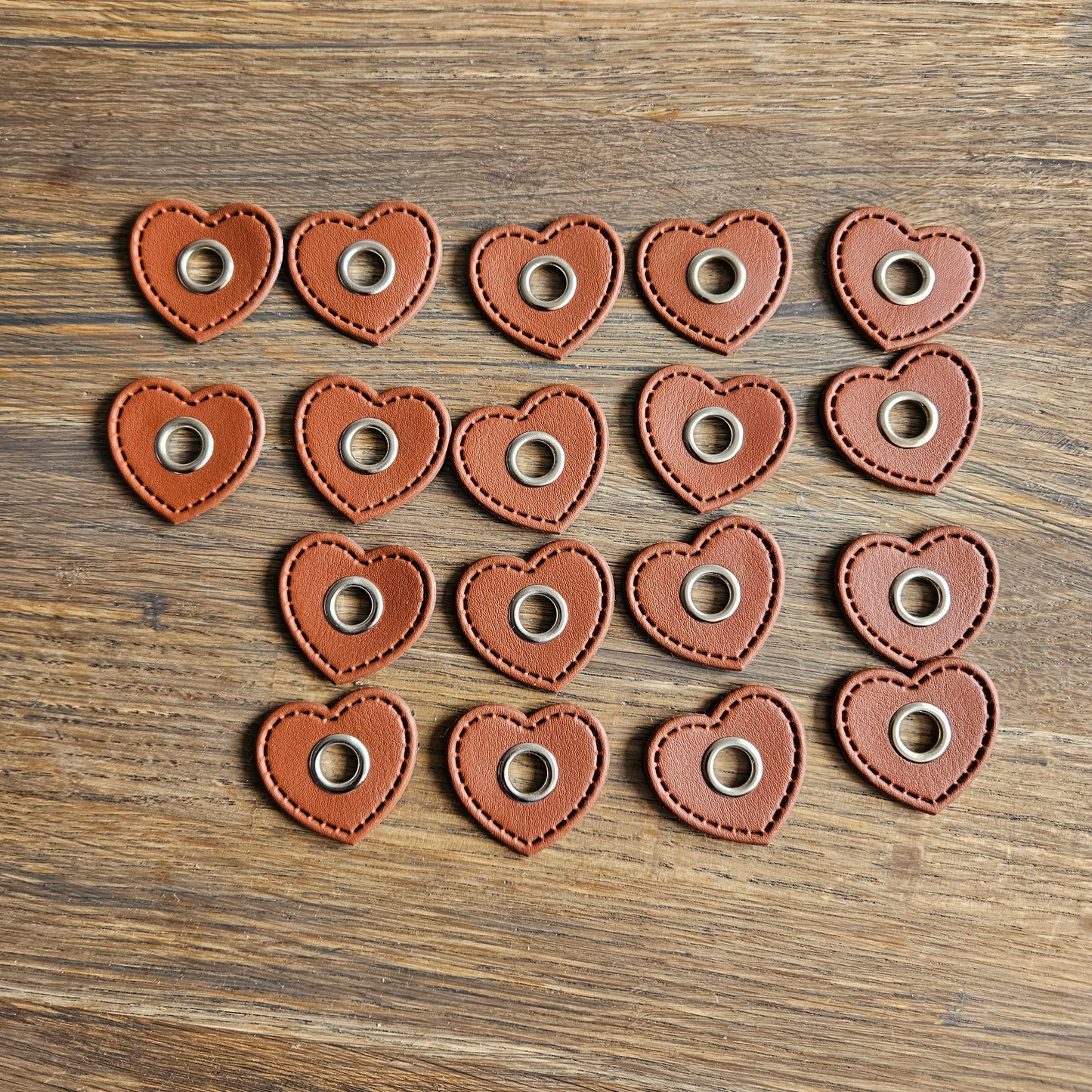 Set Ösenpatches Herz braun 14 Stk